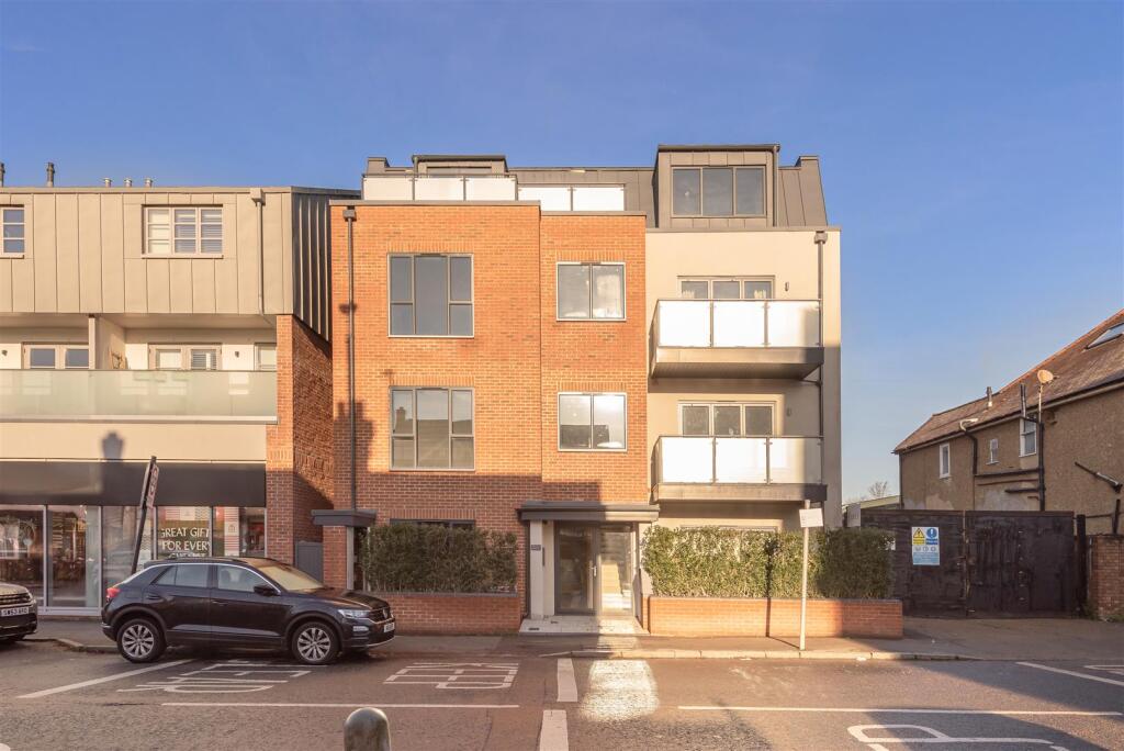 Main image of property: Hatfield Road, St. Albans