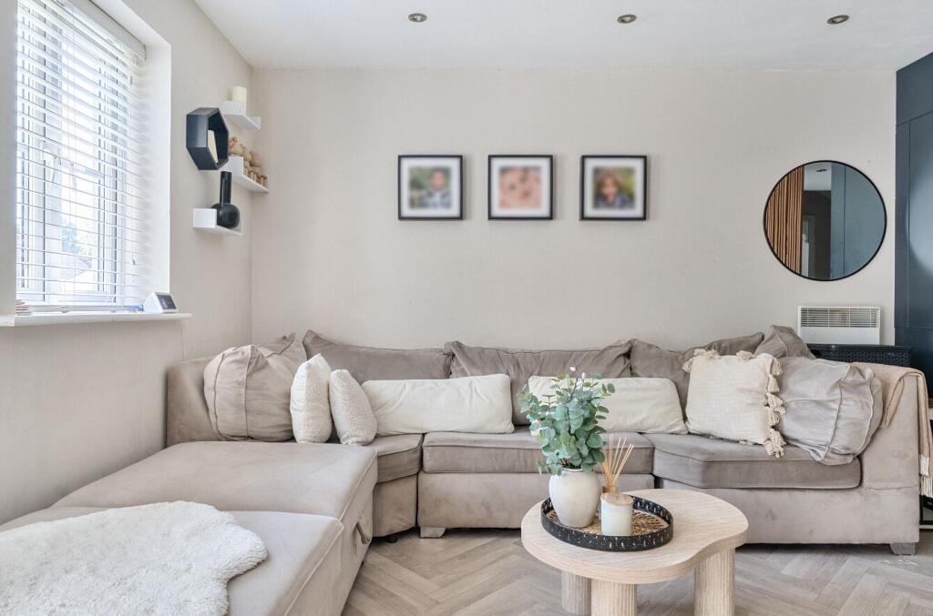 Riverbourne Road, Collingbourne Ducis, Marlborough, SN8 3FH photo 4