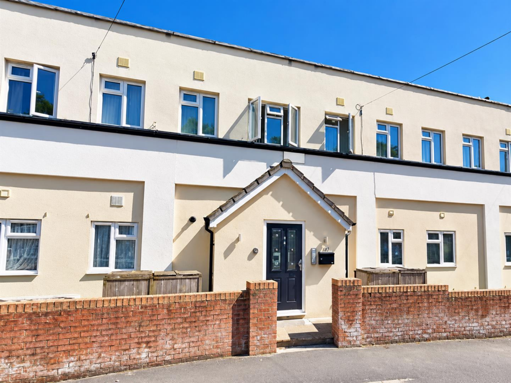 Apartment in Bristol - More