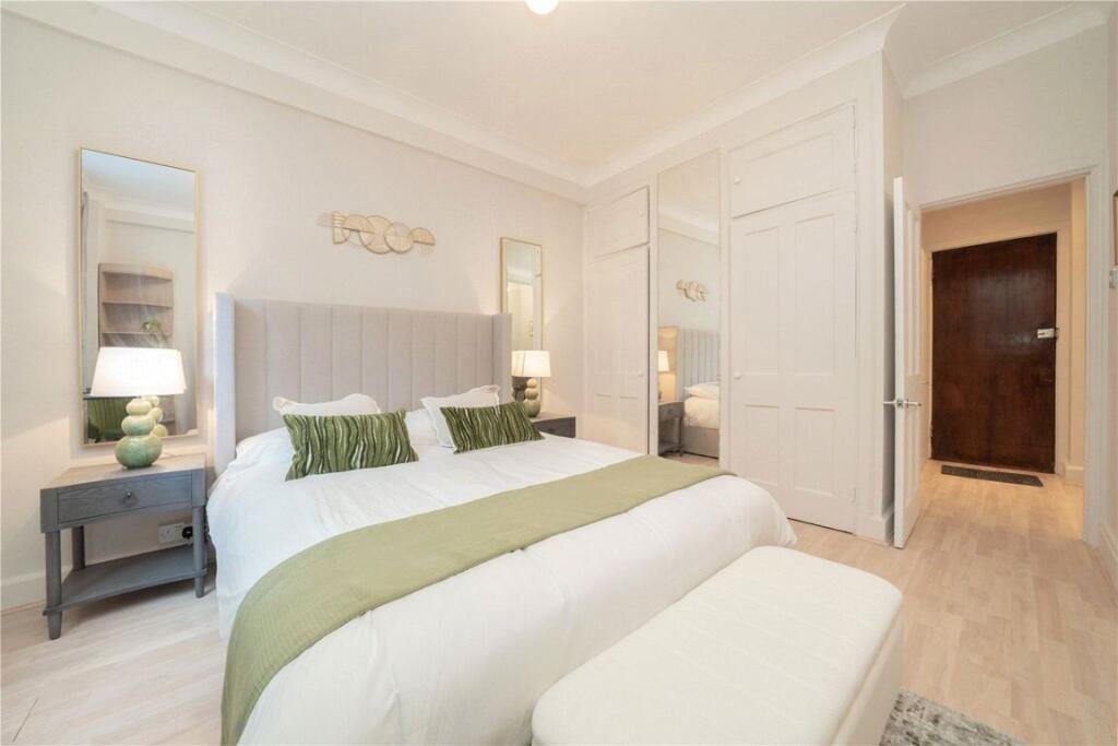 Apartment in London - View 2
