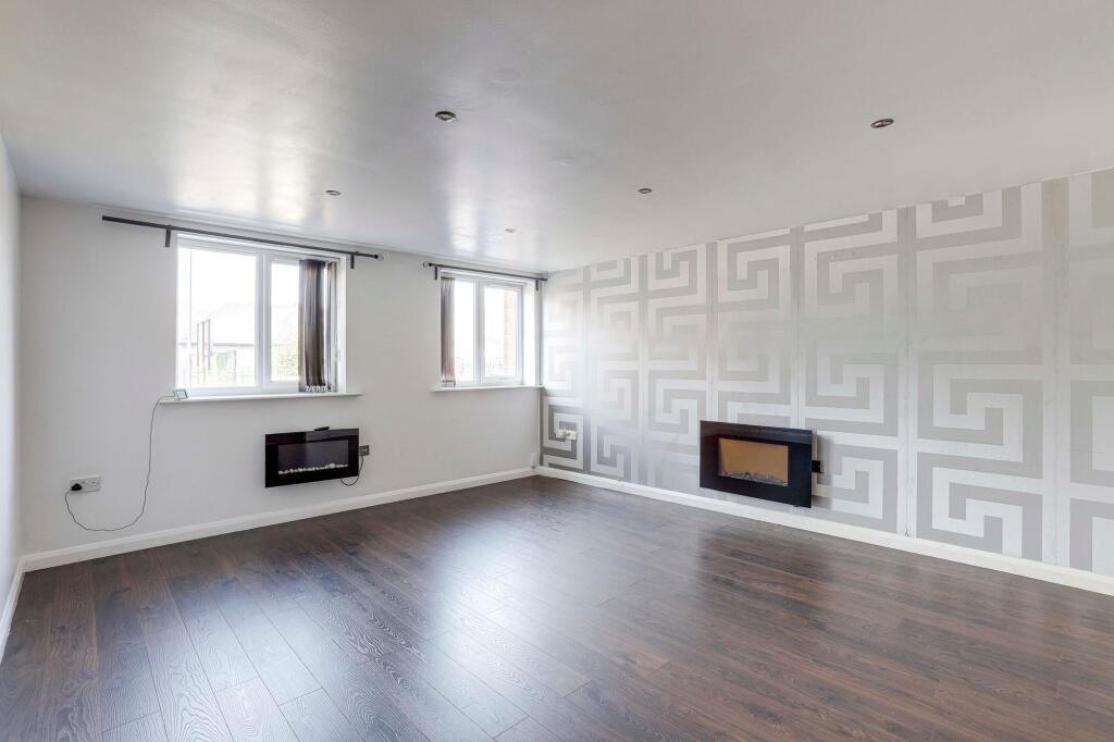 Haydn Road, Royal Court, NG5 photo 3