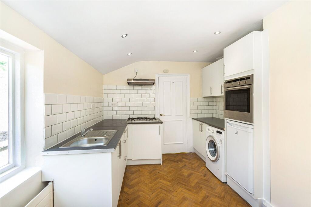 Apartment in London - View 5