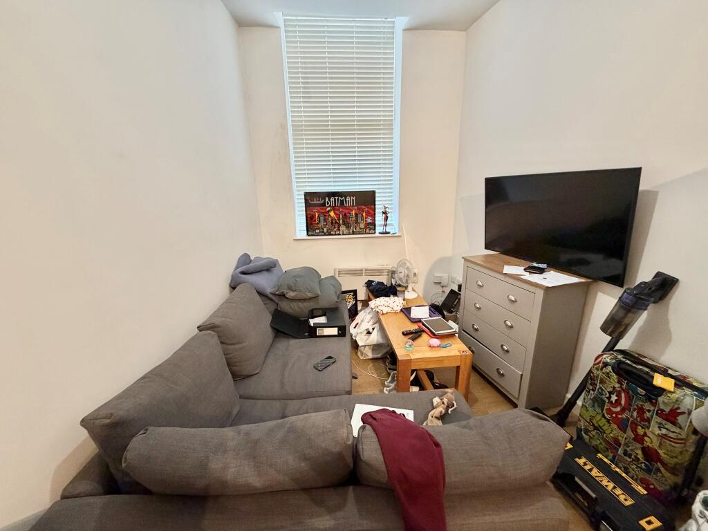 Apartment in Derby - View 4