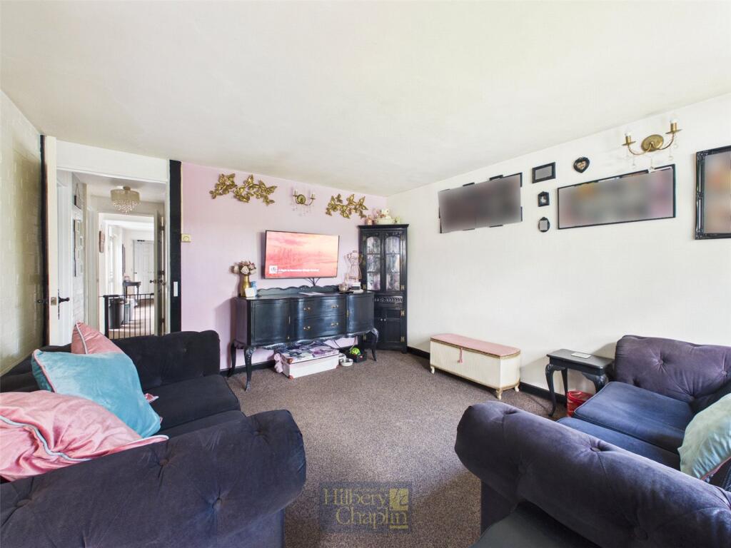 Walthams Place, Pitsea, Basildon, Essex, SS13 photo 2