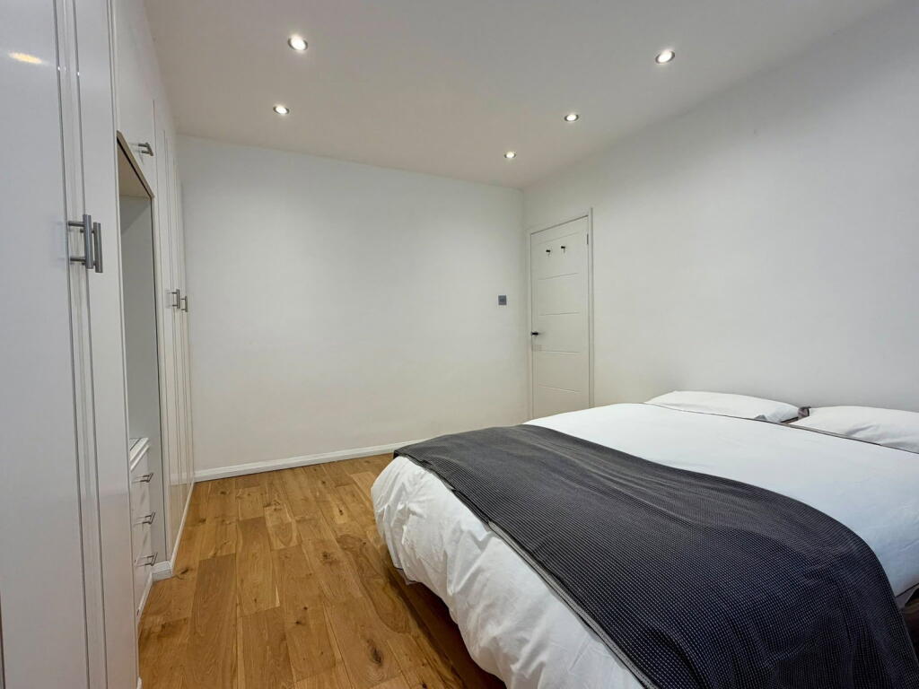 House in Canterbury - View 5