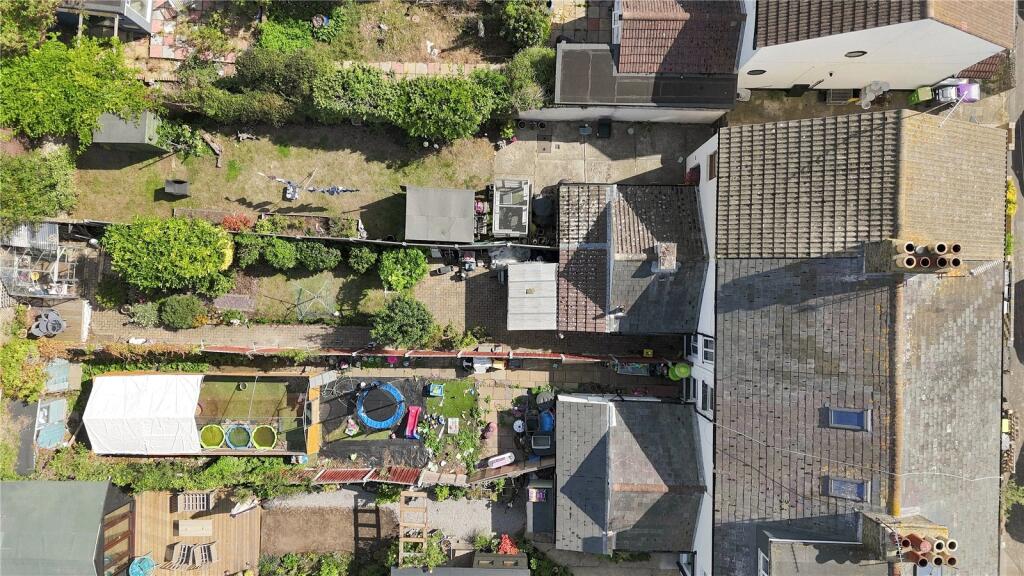 House in Southend-on-Sea - View 5