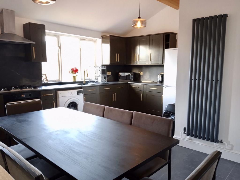 4 bedroom terraced house for rent