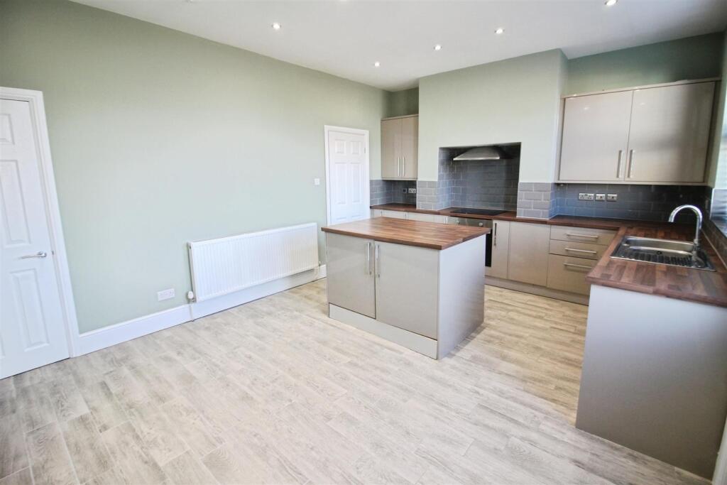 House in Leeds, Garforth - View 5