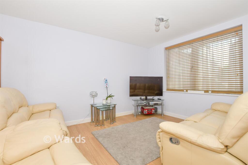 Duke Of York Way, Coxheath, Maidstone, Kent photo 4