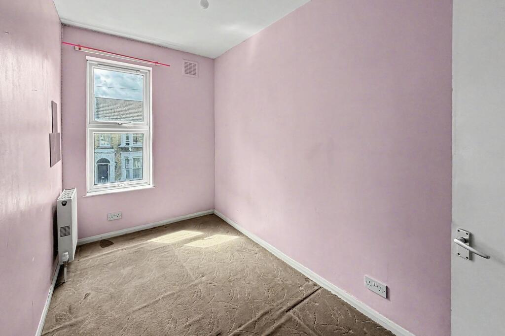 Apartment in London - More
