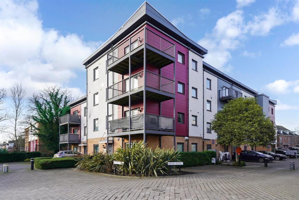 Main image of property: Shingly Place, North Chingford E4