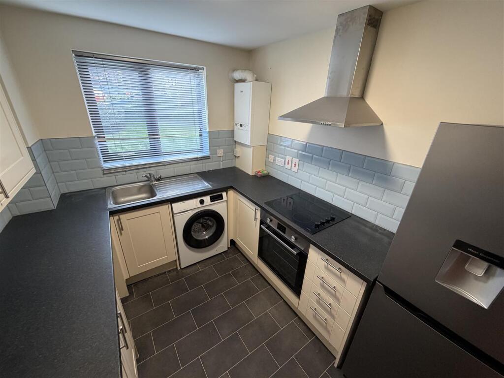 Whipsnade Road, West Dunstable photo 2