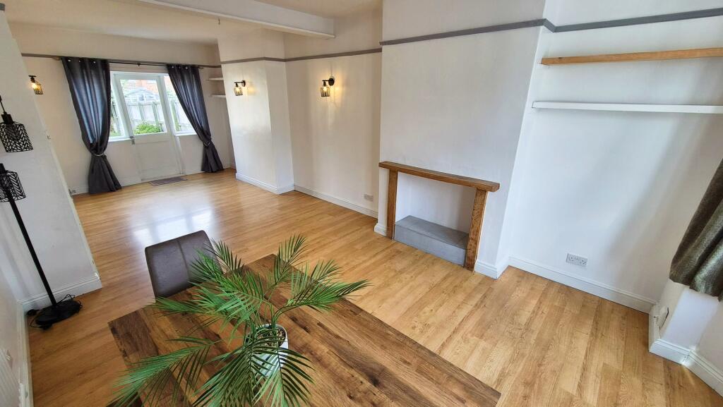 House in Charnwood, Birstall - View 4