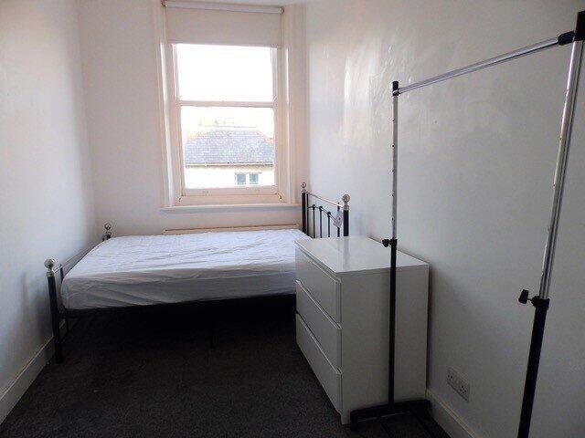 Apartment in Brighton - View 4