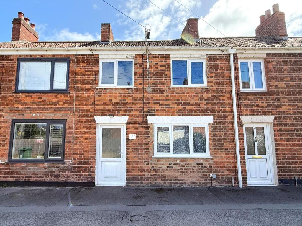2-bed house on Walrow Terrace, Highbridge, £197,500