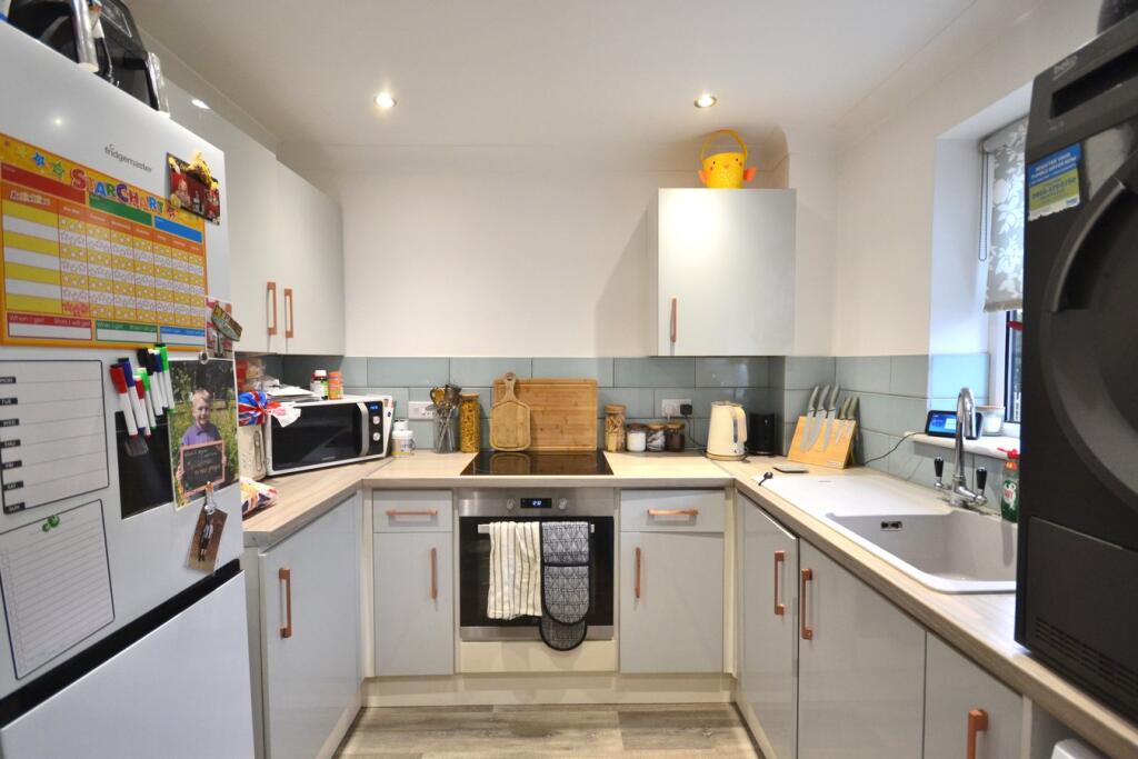 11, Draycote Close photo 2