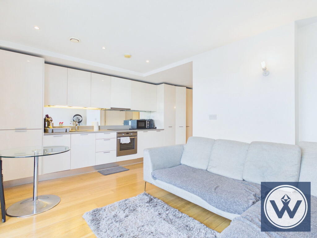 Apartment in Southall - View 4