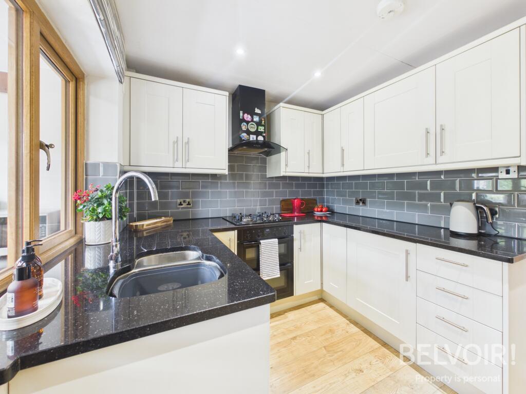House in Stoke-on-Trent - View 4