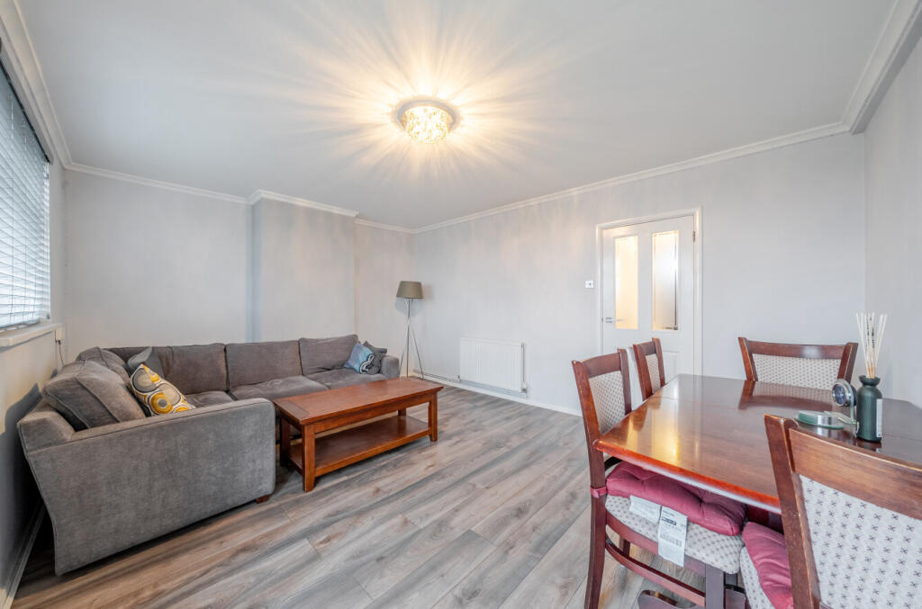 Main image of property: London Road, Mitcham, CR4