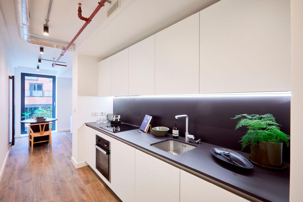 Main image of property: 44 Aytoun Street, Manchester, M1