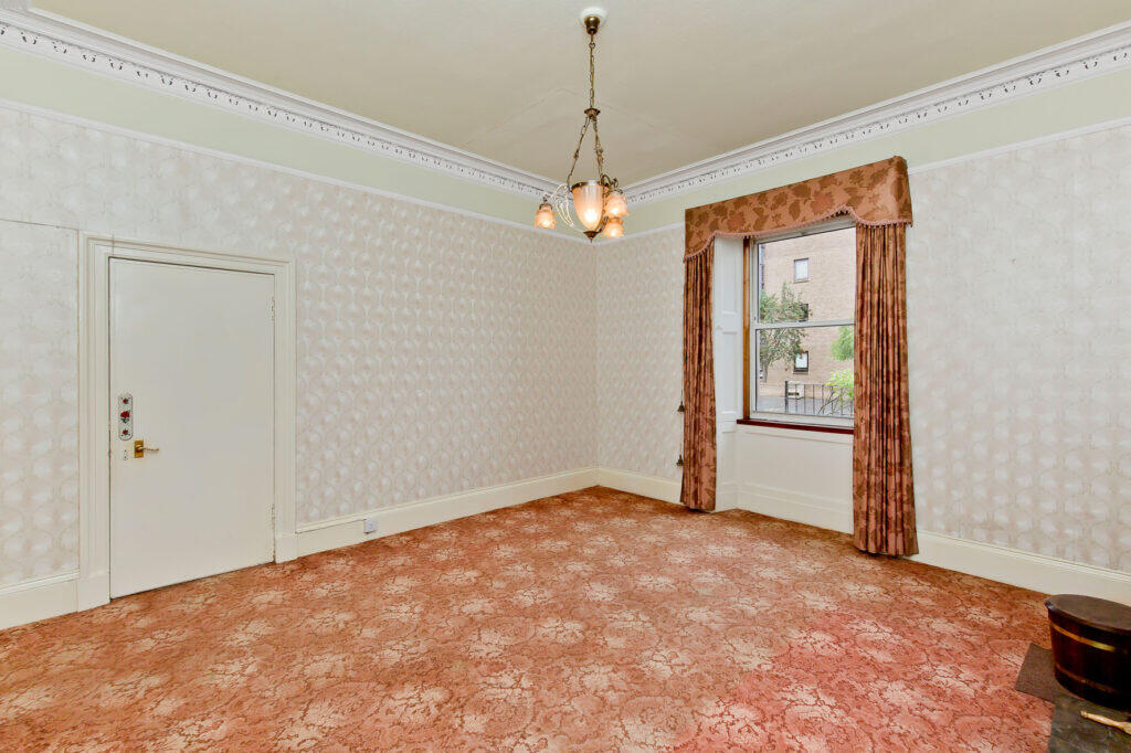 House in Edinburgh, The Grange - View 4