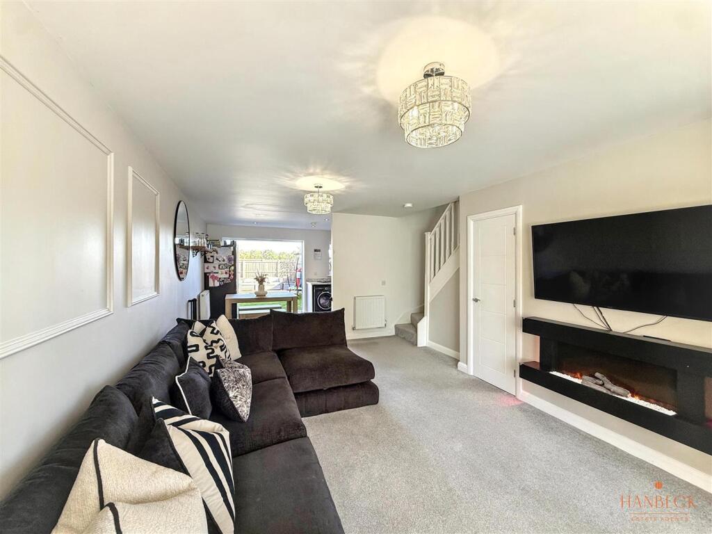 House in Hull - View 5