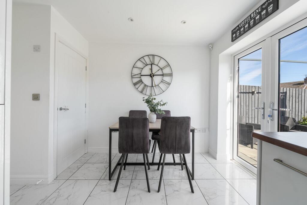 Hamilton Court, Hawarden, CH5 photo 4