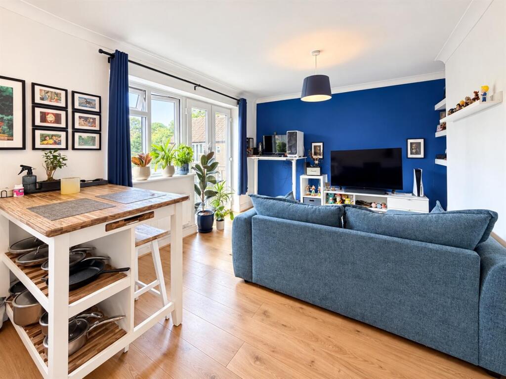 Apartment in Stevenage - More