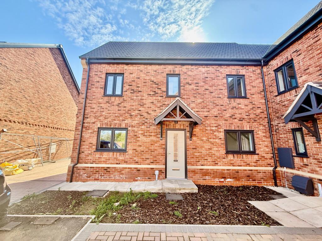 Main image of property: Hoff Close, Nottingham, NG10
