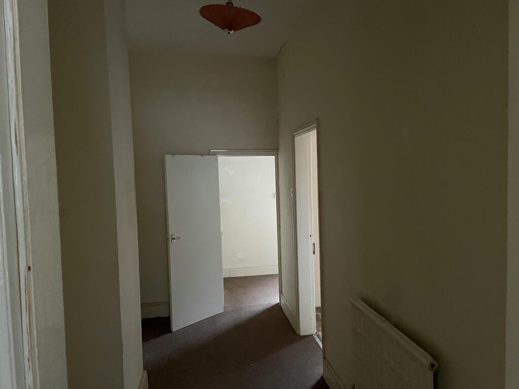 67 First Floor Landing.jpeg