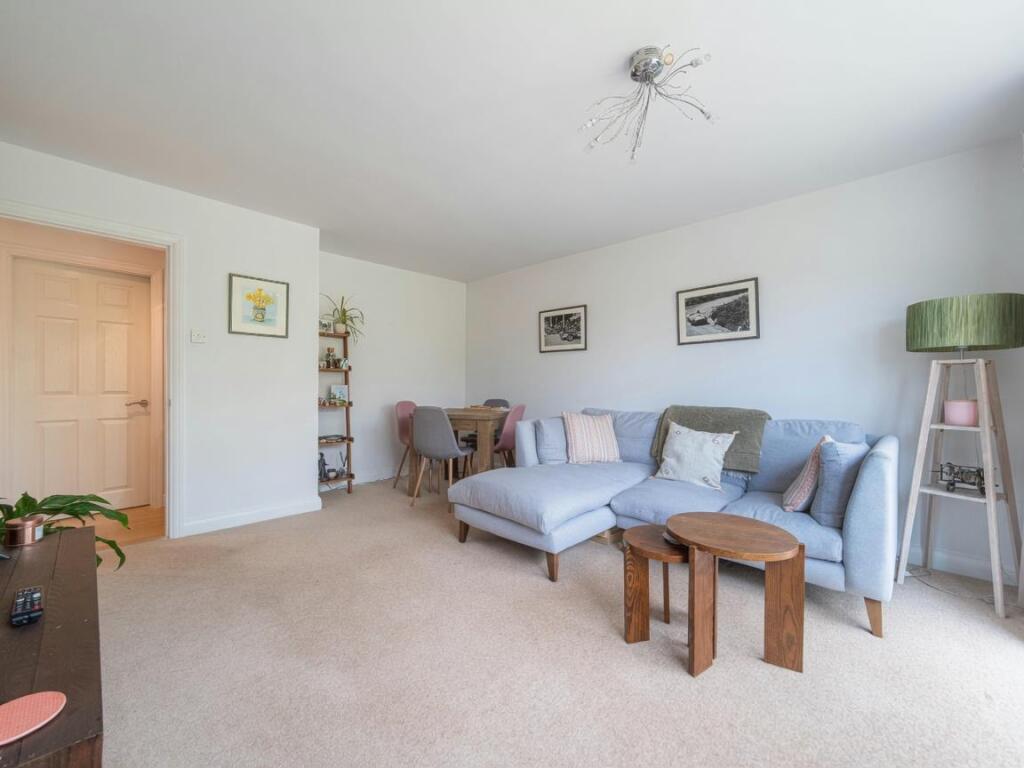 Queen Parade, Harrogate - View 5