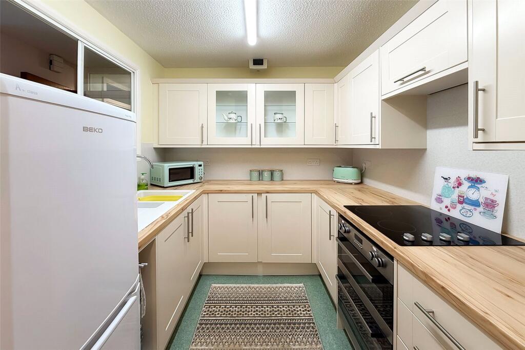 Irvine Road, Littlehampton, West Sussex - View 4