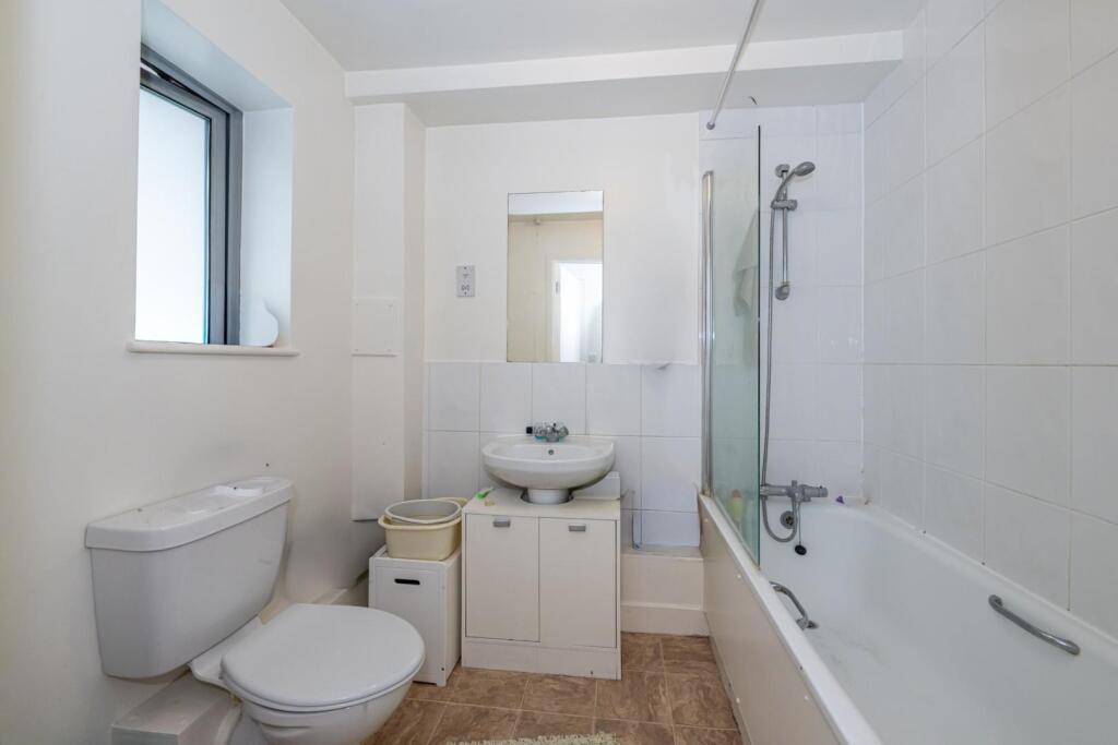 Apartment in London - View 5