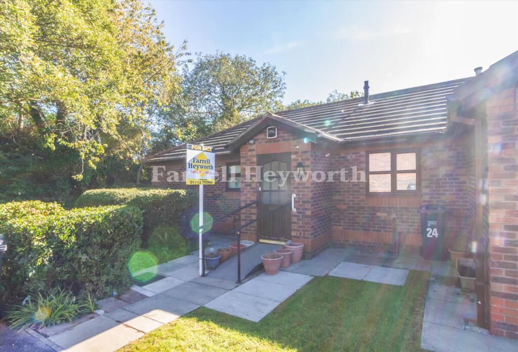 2-bed house on Crownlee, Penwortham, Preston, £190,000