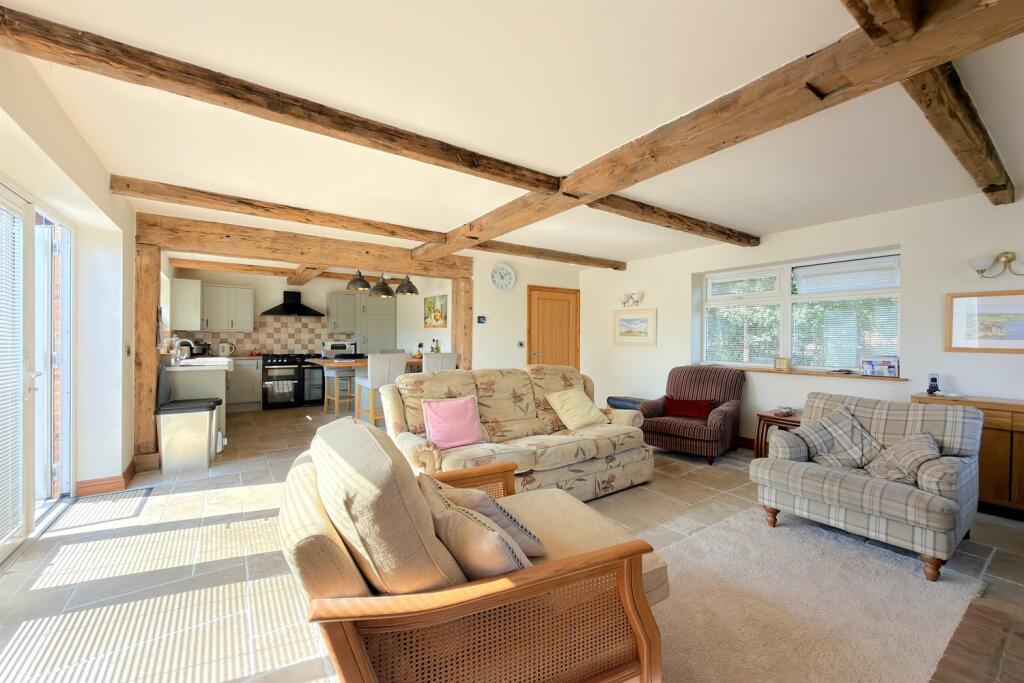 House in York, Hunmanby - More