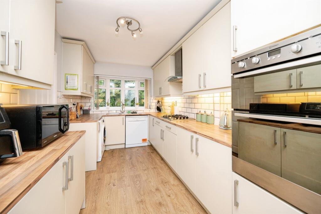House in Dudley, West Midlands - View 2