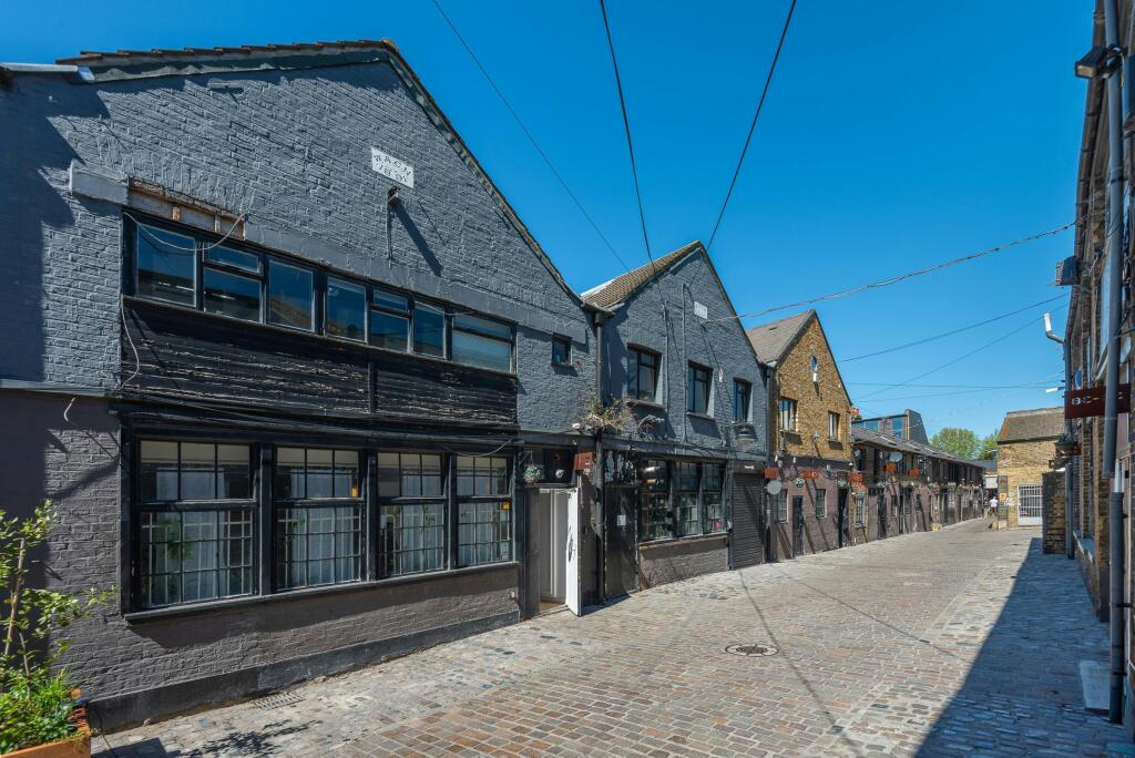 11-Hatherley_Mews.jpg