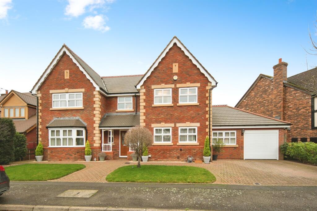 Main image of property: Saracen Drive, Balsall Common, Coventry