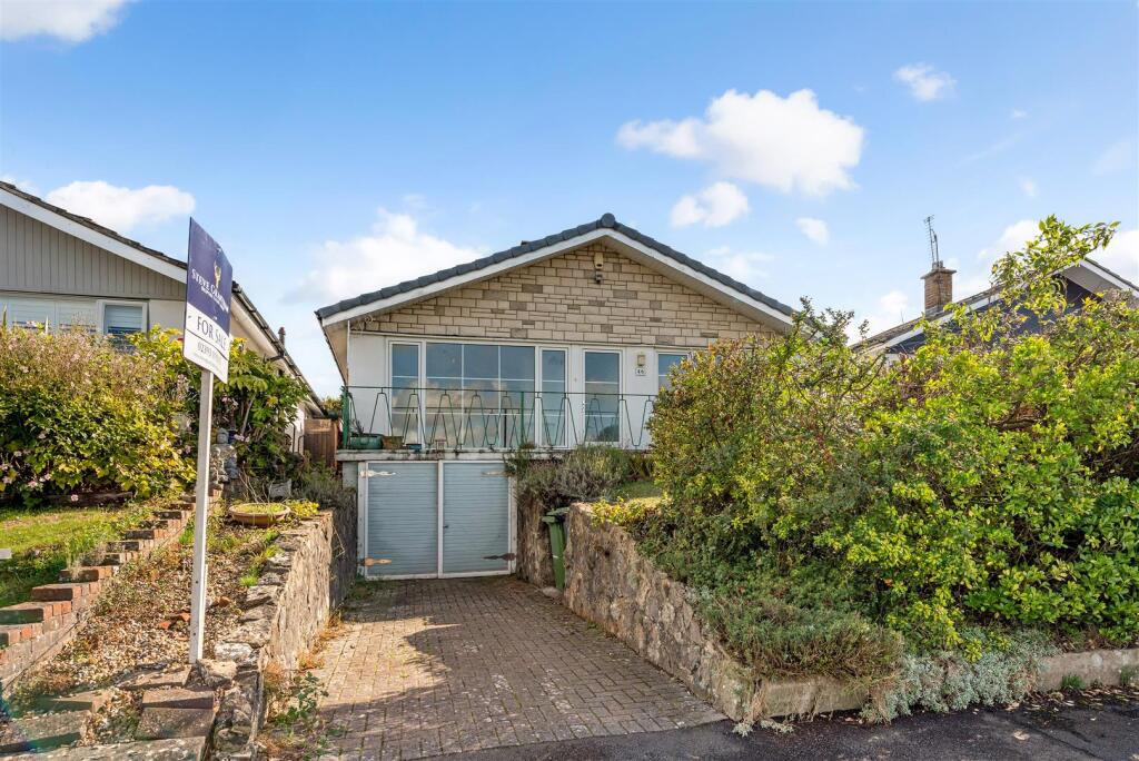 3-bed detached on Viking Way, Horndean, £325,000