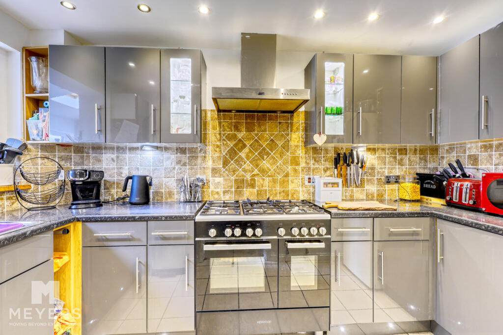 House in Christchurch, Mudeford - View 3