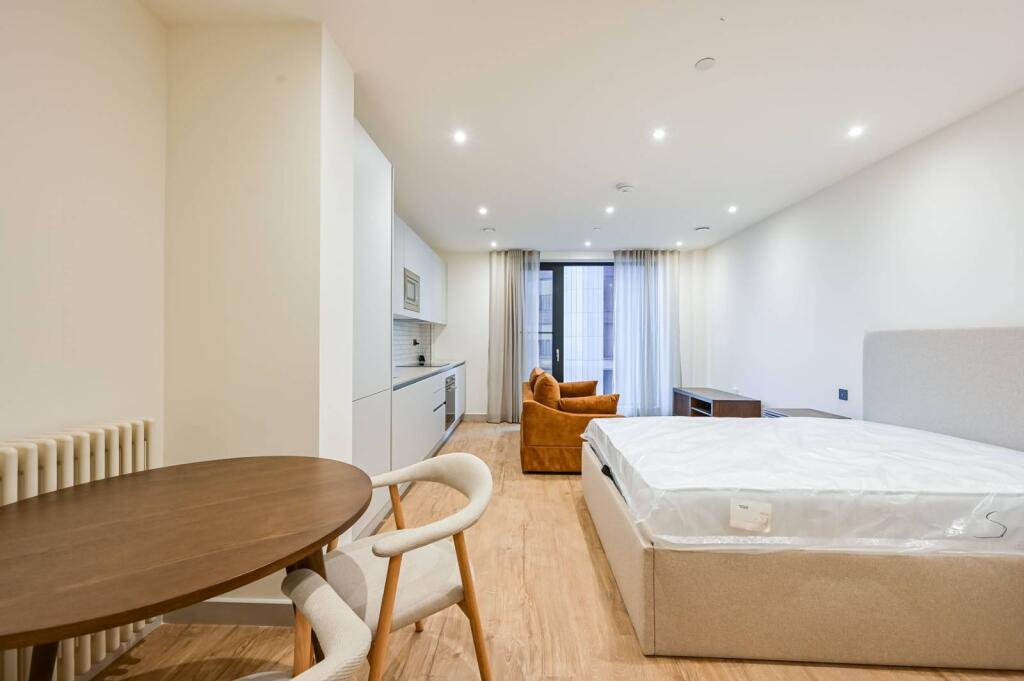 Main image of property: Selborne Road, Walthamstow, E17