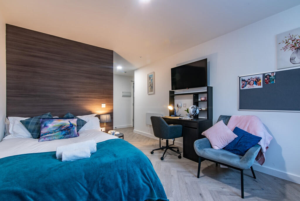 Main image of property: Studio, Broadgate House, Beeston