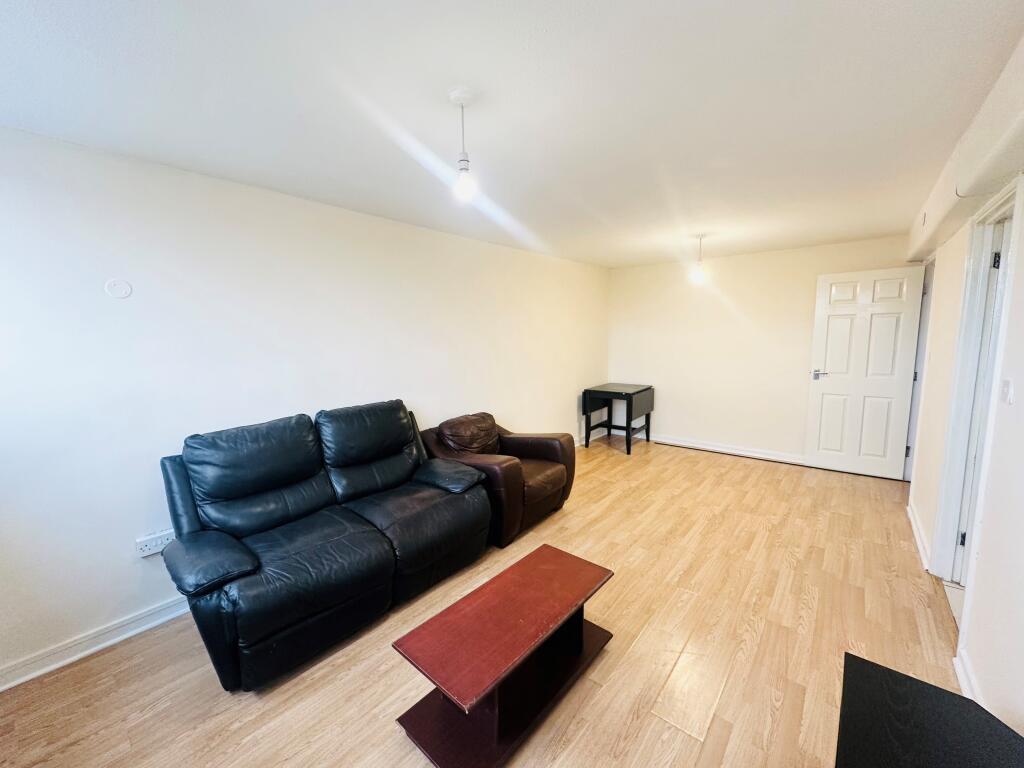 Apartment in Nottingham, Nottinghamshire - View 5