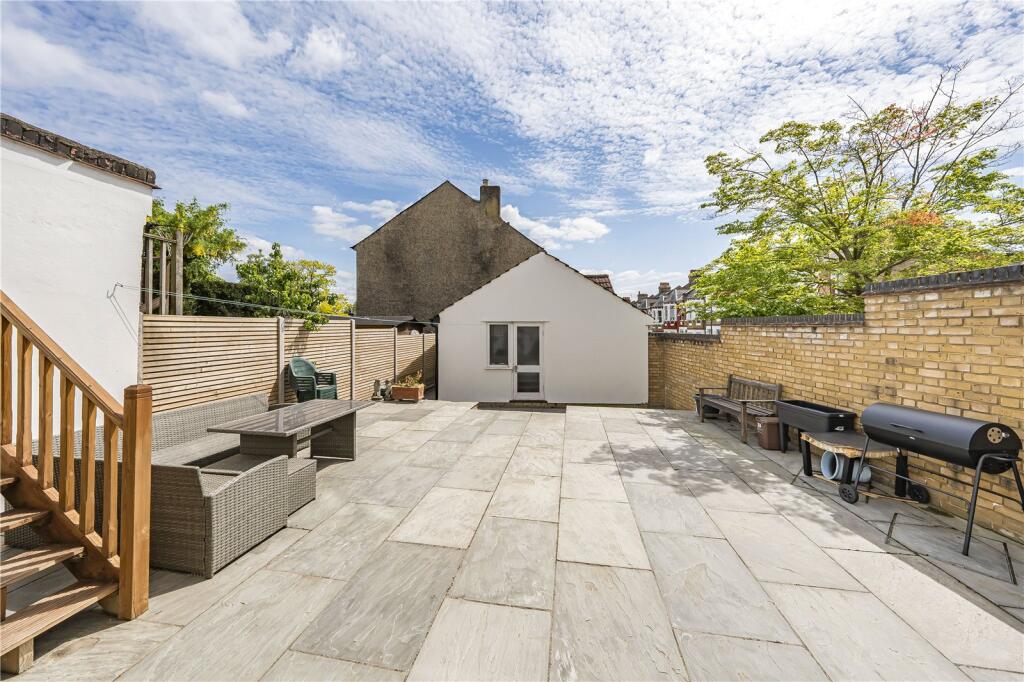 Kenilworth Avenue, London, SW19 photo 2