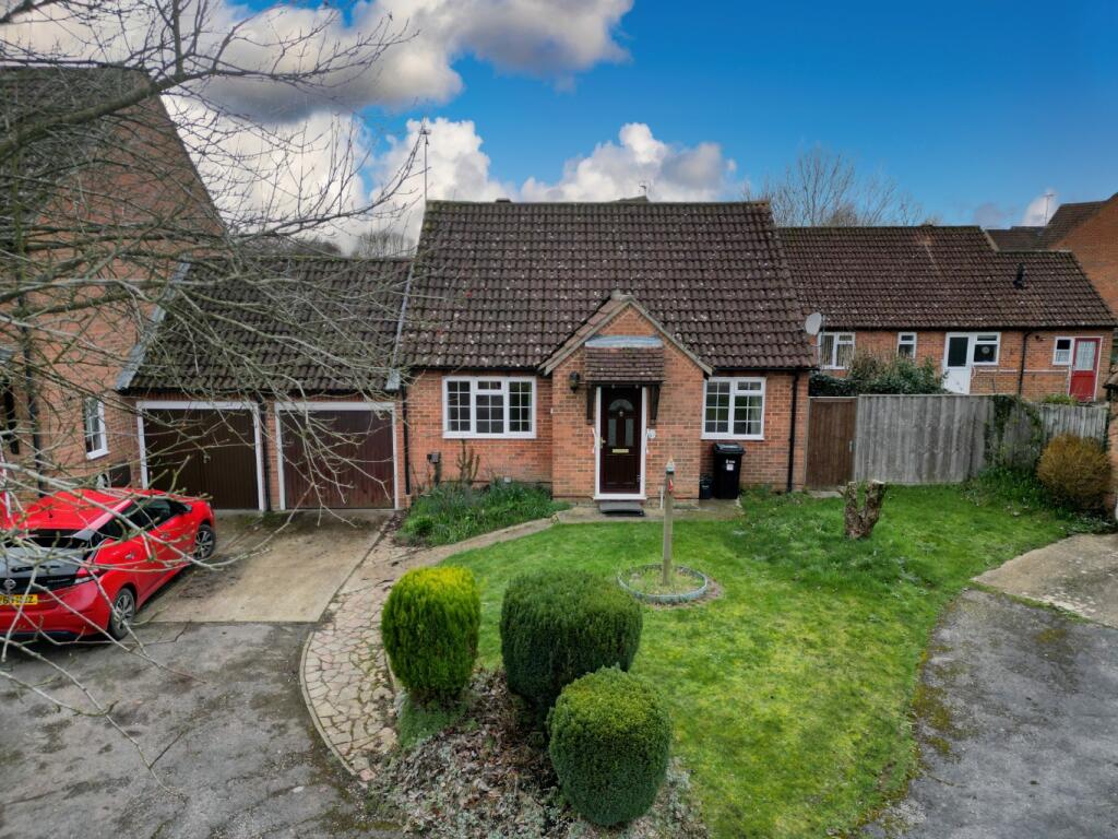 Main image of property: Selsey Way, Lower Earley, Reading, Berkshire, RG6 4DL