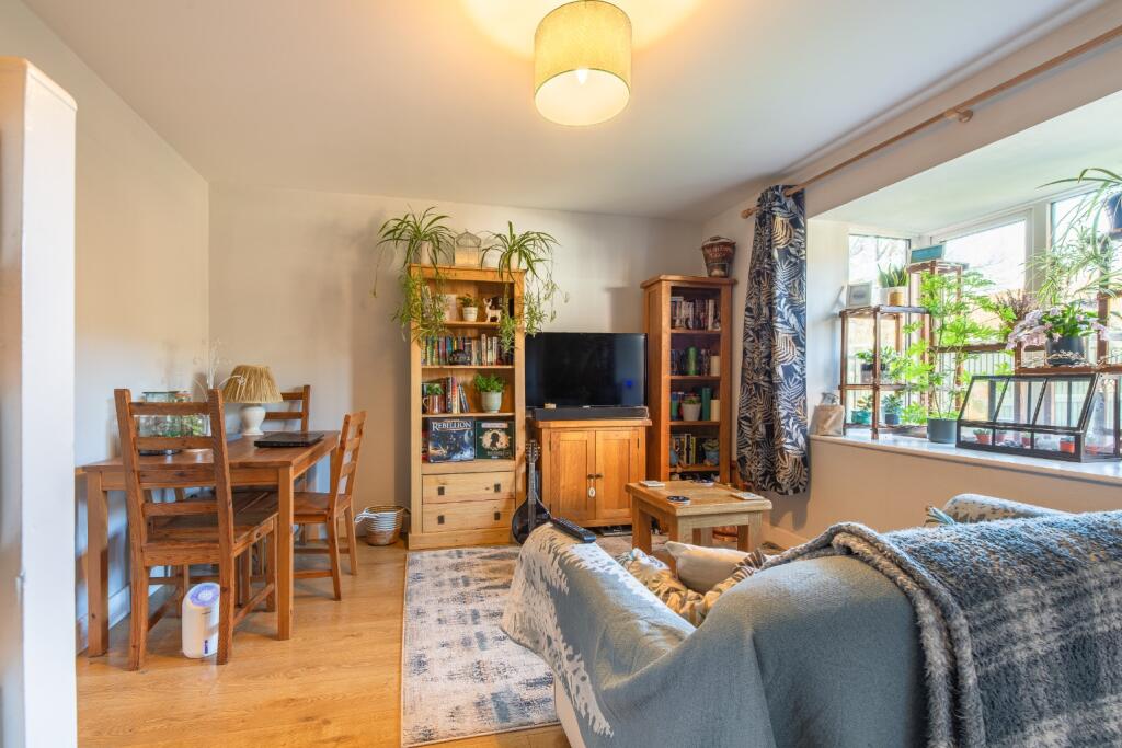 House in Huntingdonshire, Eaton Socon, St Neots - View 2