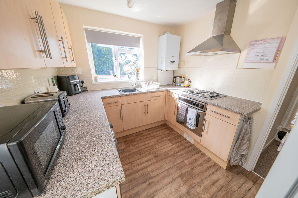 Apartment in Clanfield - View 5