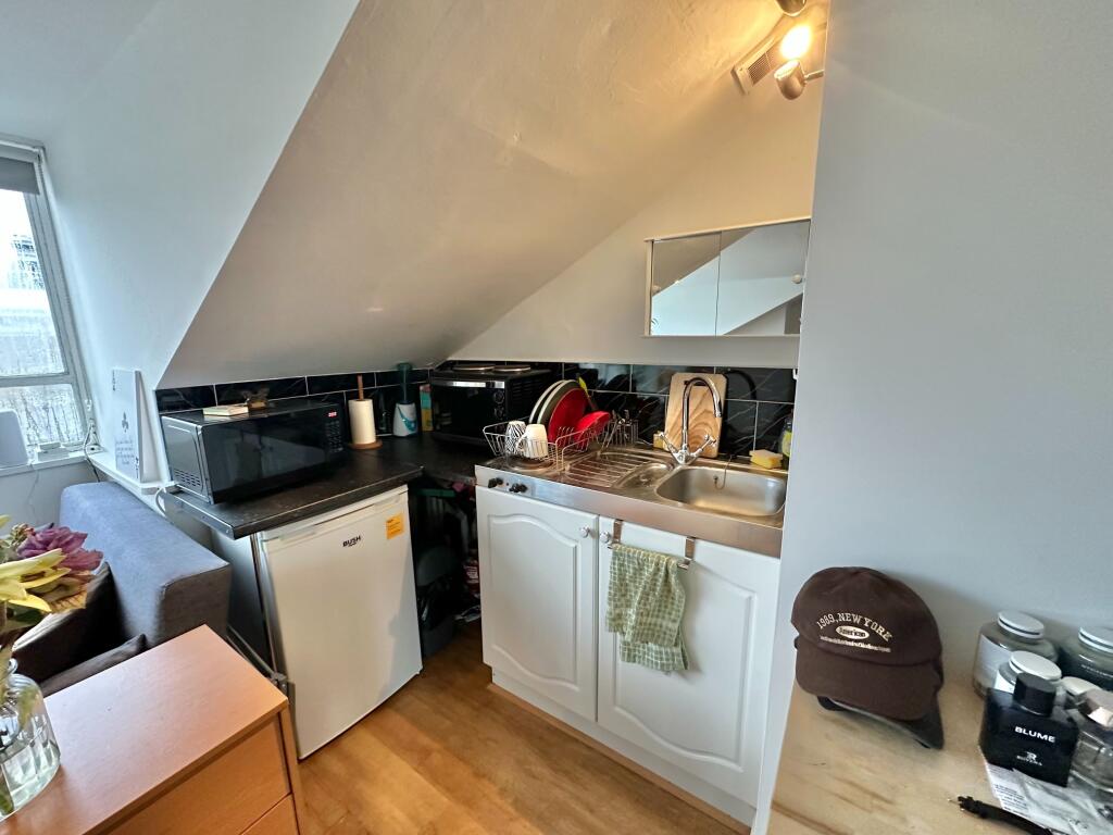 Studio flat for rent