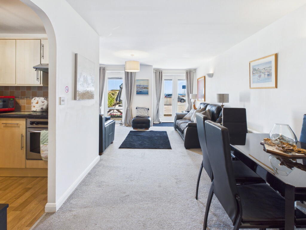 Apartment in Torquay - View 3