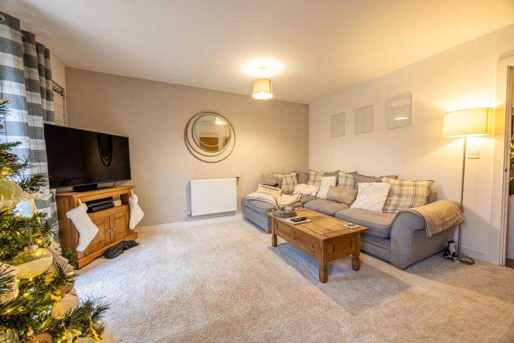 16, Barleyfields Avenue photo 2